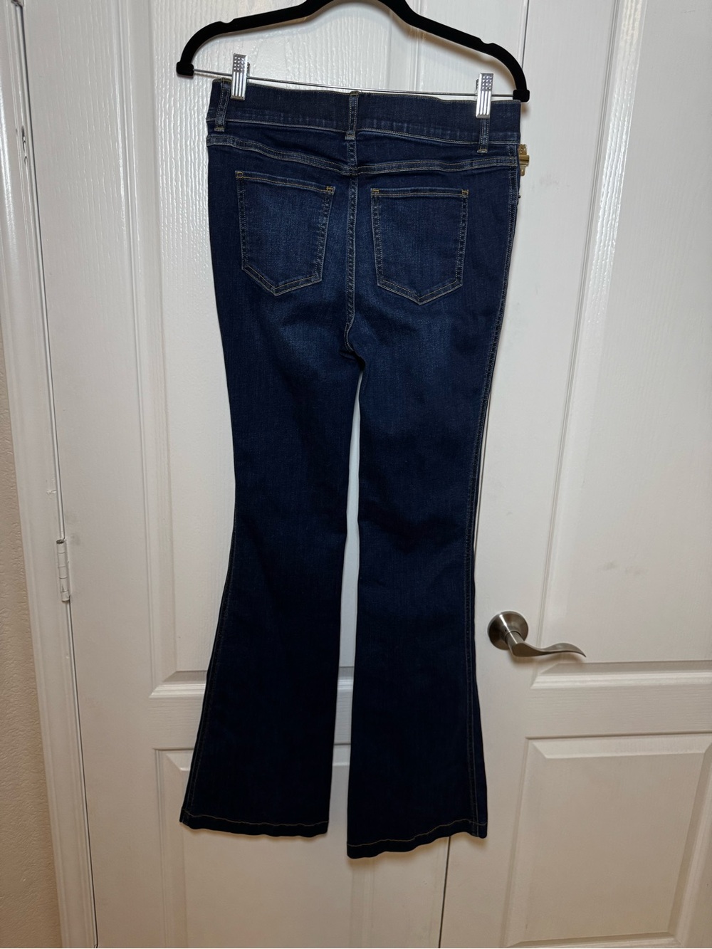 Spanx Flare Jeans Midnight Shade Dark Wash Pull On High Rise Size M - Picture 3 of 6